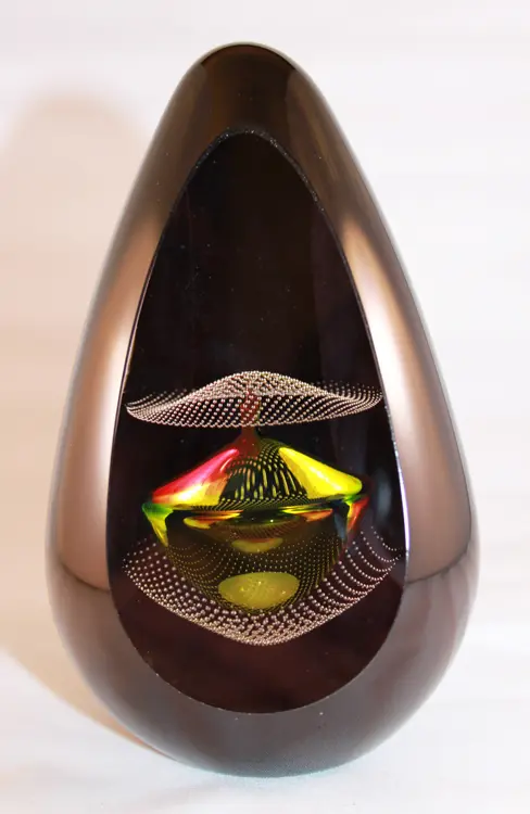 Red Gold Teggno Cool Paperweights